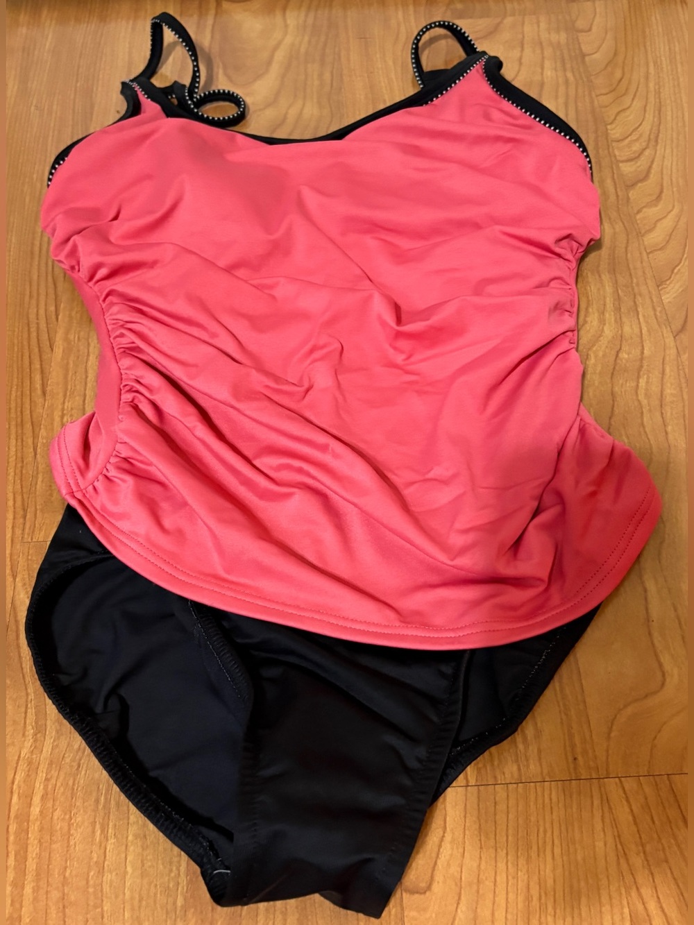 Miraclesuit One Piece Swimsuit Coral And Black Size 10